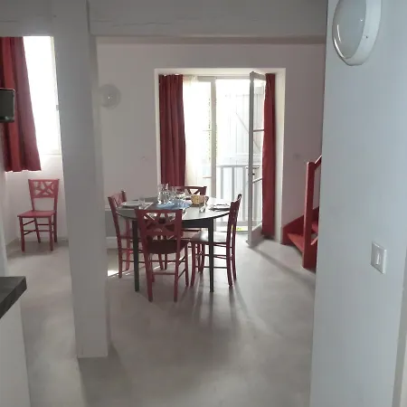 Vvf Gers Gascogne ホリデーパーク *